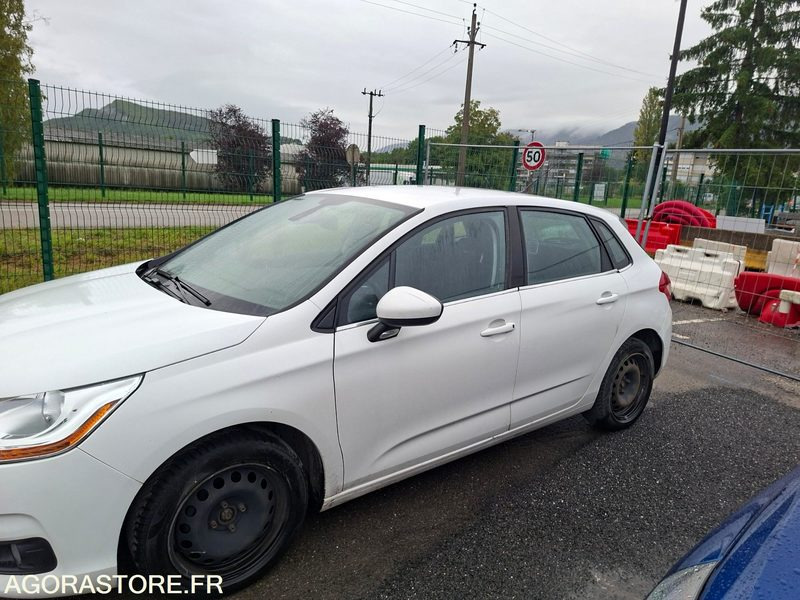 CITROEN C4 Entreprise VU 5p Berline HD- 2014 - 216471 KM - P0403314 - Car: picture 4 CITROEN C4 Entreprise VU 5p Berline HD- 2014 - 216471 KM - P0403314 - Car: picture 4