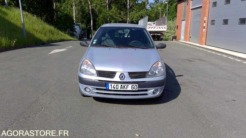 CLIO - Car: picture 2 CLIO - Car: picture 2
