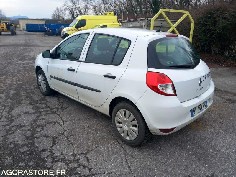 CLIO III DCI75 5 PORTES (BR0111) - Car: picture 2 CLIO III DCI75 5 PORTES (BR0111) - Car: picture 2