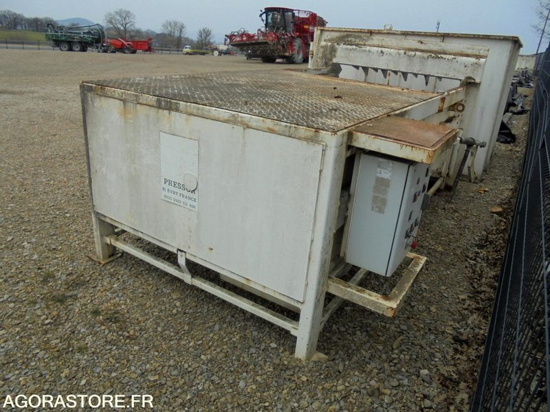 COMPACTEUR DECHET - PRESSOR AN 2006 - Construction equipment: picture 2 COMPACTEUR DECHET - PRESSOR AN 2006 - Construction equipment: picture 2