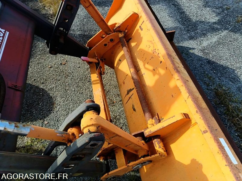 CQ-617-AN Tracteur Renault 800 M + chargeur - Farm tractor: picture 5 CQ-617-AN Tracteur Renault 800 M + chargeur - Farm tractor: picture 5
