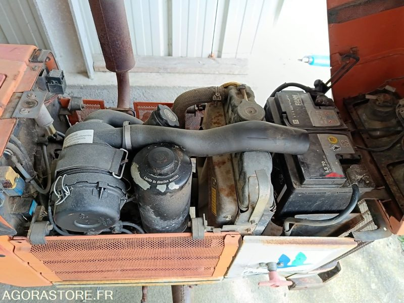 CZ-274-MP tracteur Shibaura - Farm tractor: picture 4 CZ-274-MP tracteur Shibaura - Farm tractor: picture 4
