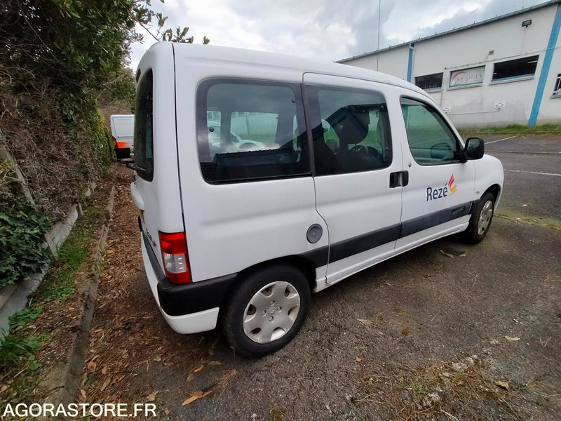 Citroen Berlingo Combispace ESS+GNV - 2007 - 62683kms - Car: picture 4 Citroen Berlingo Combispace ESS+GNV - 2007 - 62683kms - Car: picture 4