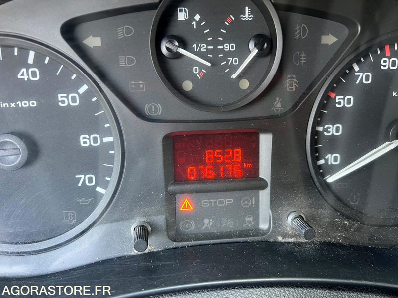 Citroen berlingo - 2016 - 76000km - Car: picture 4 Citroen berlingo - 2016 - 76000km - Car: picture 4