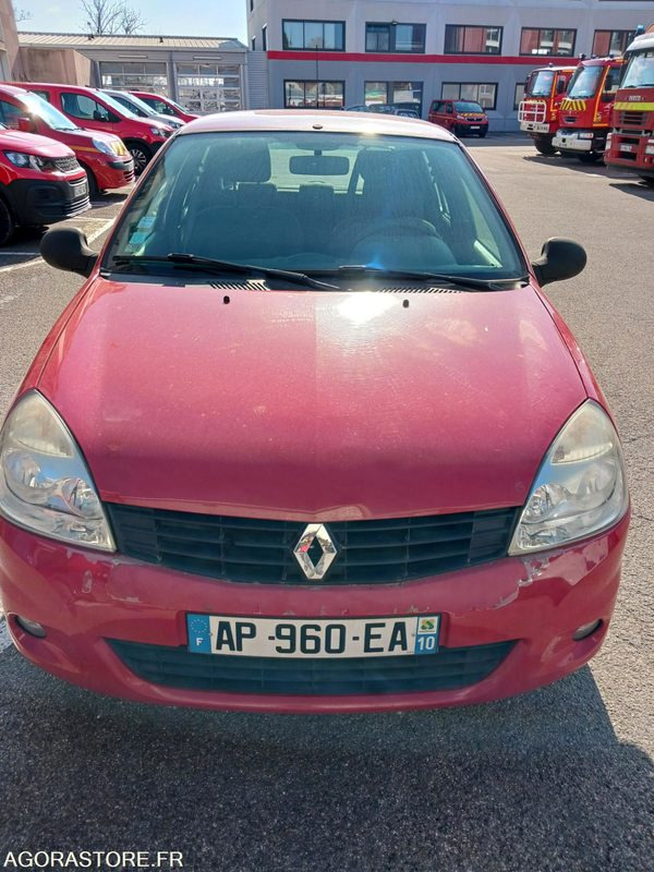 Clio 2010 - 99 363 km - Car: picture 2 Clio 2010 - 99 363 km - Car: picture 2