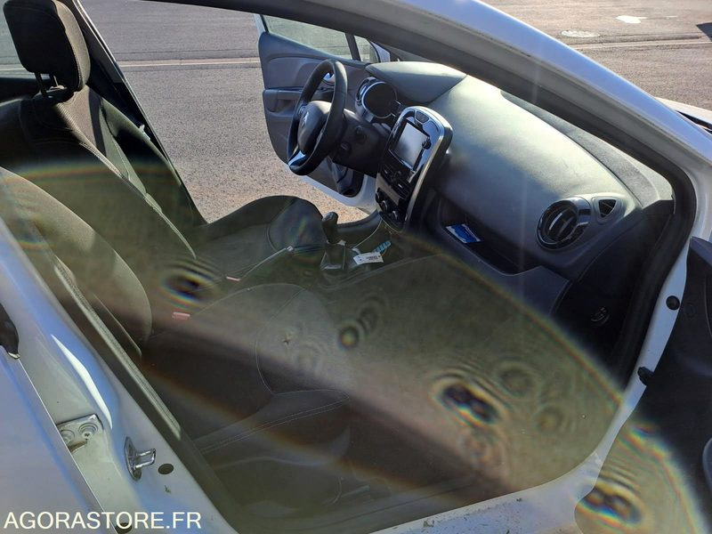 Clio IV 1.5 DCI de 2015 - Car: picture 2 Clio IV 1.5 DCI de 2015 - Car: picture 2