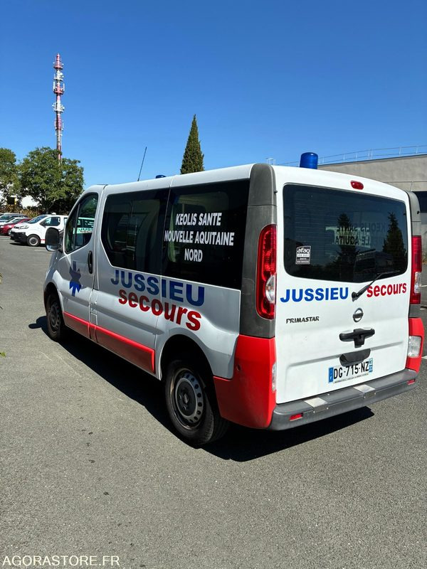 DG-715-NZ - Roulant - VASP - NISSAN PRIMASTAR - 178 174 Kms - Ambulance: picture 3 DG-715-NZ - Roulant - VASP - NISSAN PRIMASTAR - 178 174 Kms - Ambulance: picture 3