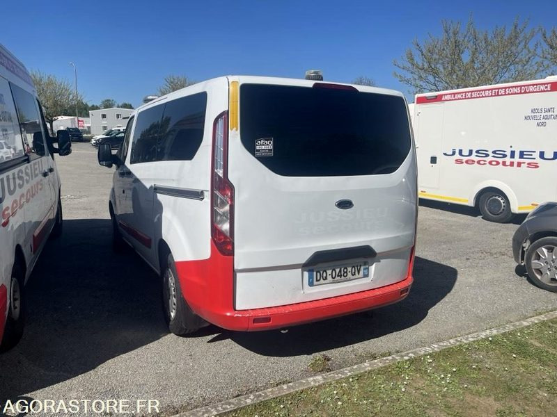 DQ-048-QV - Non Roulant - Pour pièces - FORD CUSTOM - VASP - 361 398 Kms - Ambulance: picture 5 DQ-048-QV - Non Roulant - Pour pièces - FORD CUSTOM - VASP - 361 398 Kms - Ambulance: picture 5