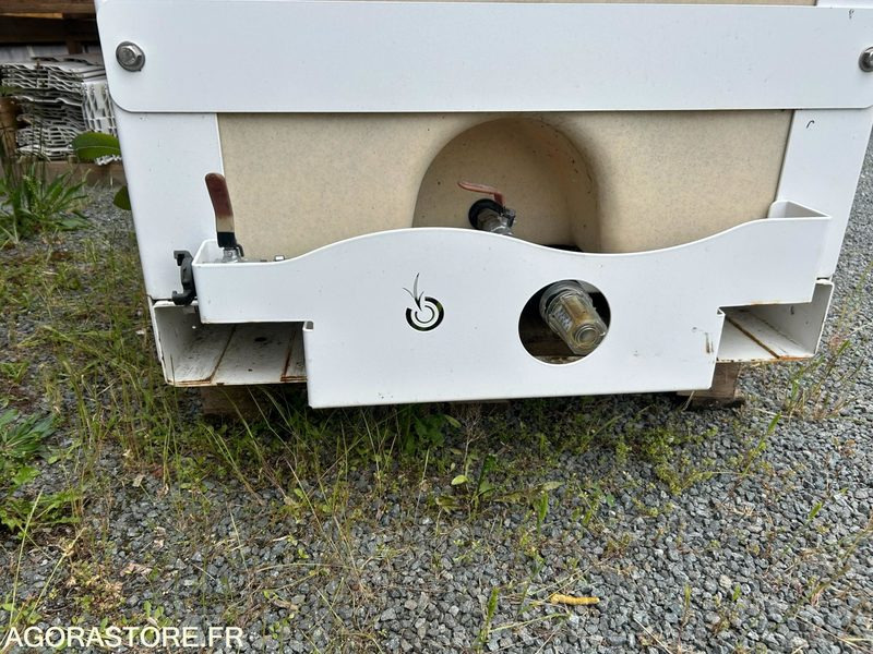 Désherbeuse à eau chaude - OELIATEC HOUAT - Année 2017 - 2 lances - Construction equipment: picture 5 Désherbeuse à eau chaude - OELIATEC HOUAT - Année 2017 - 2 lances - Construction equipment: picture 5