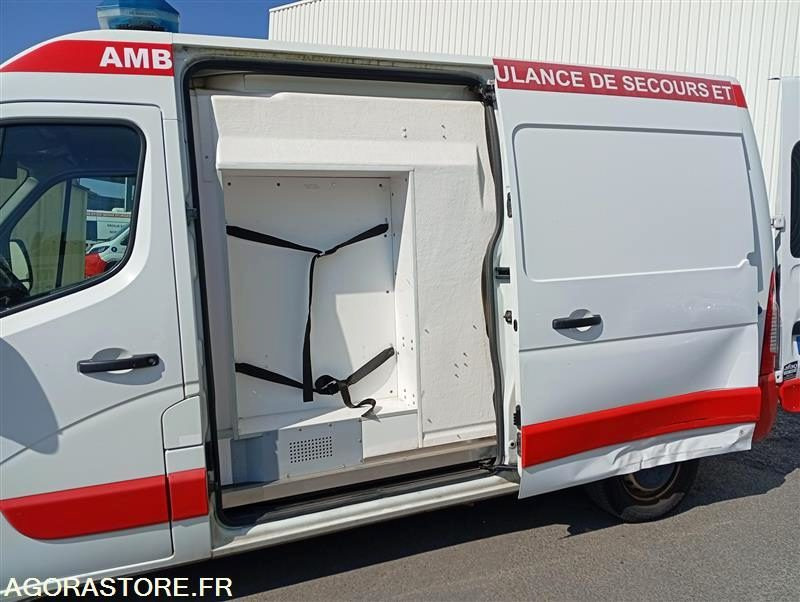 EL-717-XW - Roulant - RENAULT - MASTER - VASP - 426 912 Kms - Ambulance: picture 4 EL-717-XW - Roulant - RENAULT - MASTER - VASP - 426 912 Kms - Ambulance: picture 4