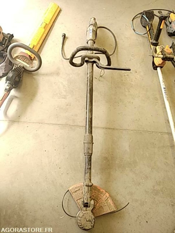 ENSEMBLE MATERIEL TAILLE ET DEBROUSSAILLAGE PELLENC - Garden equipment: picture 1 ENSEMBLE MATERIEL TAILLE ET DEBROUSSAILLAGE PELLENC - Garden equipment: picture 1