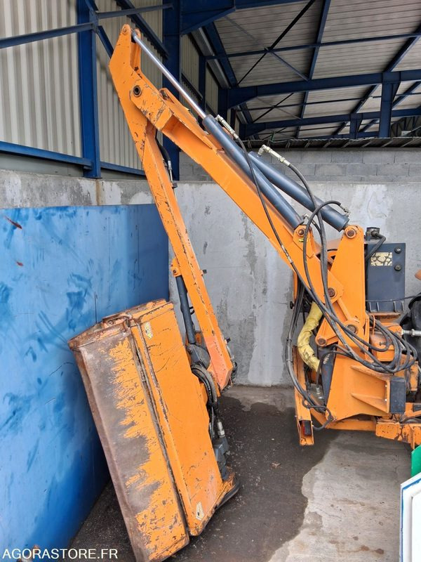 EPAREUSE ROUSSEAU - Boom mower: picture 1 EPAREUSE ROUSSEAU - Boom mower: picture 1
