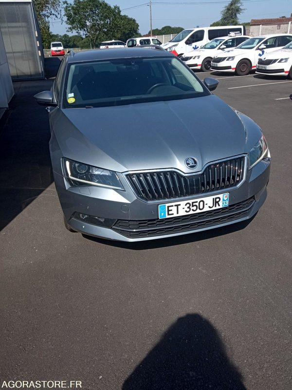ET-350-JR - Roulant - SKODA OCTAVIA SUPERB - VP - BVA - 199 800 Kms - Car: picture 1 ET-350-JR - Roulant - SKODA OCTAVIA SUPERB - VP - BVA - 199 800 Kms - Car: picture 1