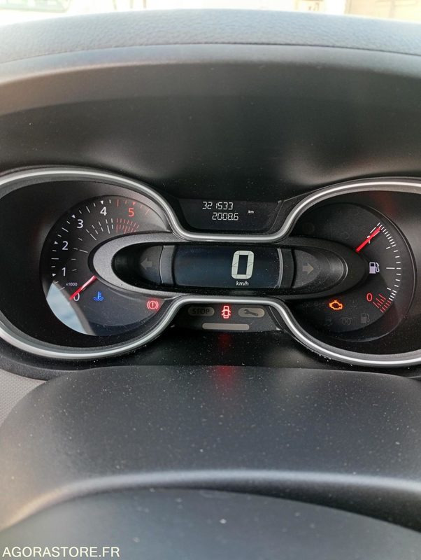 Ambulance EY-676-MY - Non Roulant - RENAULT TRAFIC - VASP - 321 000 Kms: picture 8 Ambulance EY-676-MY - Non Roulant - RENAULT TRAFIC - VASP - 321 000 Kms: picture 8