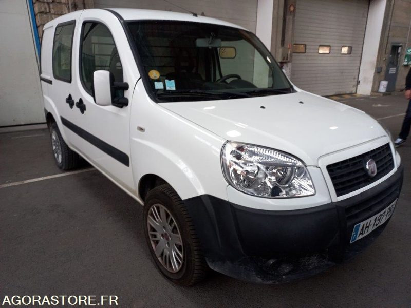 FIAT DOBLO AH-197-PB - Small van: picture 4 FIAT DOBLO AH-197-PB - Small van: picture 4
