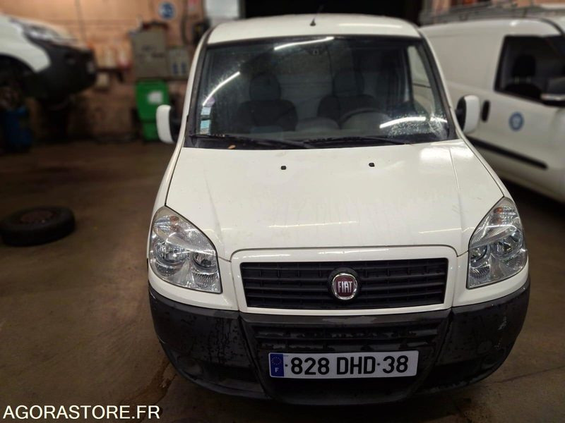 FIAT DOBLO CARGO 2 - Small van: picture 3 FIAT DOBLO CARGO 2 - Small van: picture 3