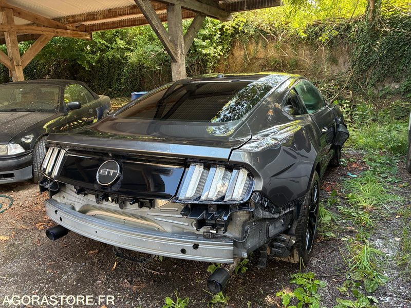 FORD MUSTANG FASTBACK 5.0 V8 - Car: picture 4 FORD MUSTANG FASTBACK 5.0 V8 - Car: picture 4