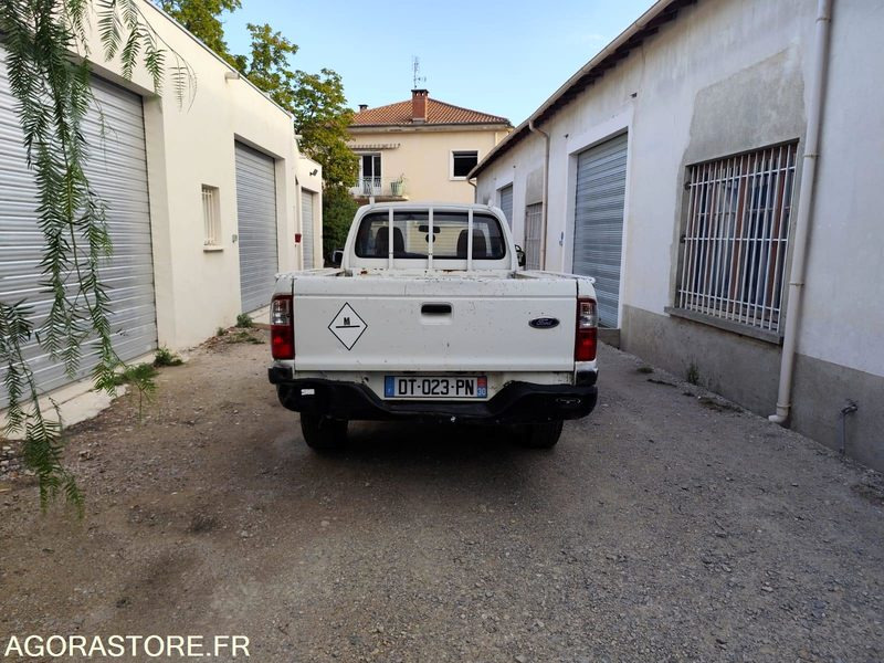 FORD RANGER 2.5 TD 4WD PICKUP 109CV - 2005 - 196000KMS - Pickup truck: picture 4 FORD RANGER 2.5 TD 4WD PICKUP 109CV - 2005 - 196000KMS - Pickup truck: picture 4