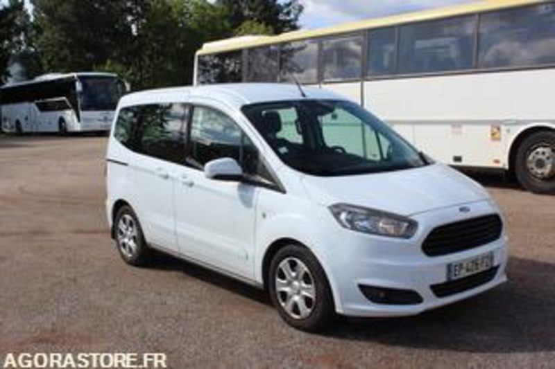 FORD TOURNEO - 2017 - 178 348 KMS - EP426FZ - Small van: picture 2 FORD TOURNEO - 2017 - 178 348 KMS - EP426FZ - Small van: picture 2