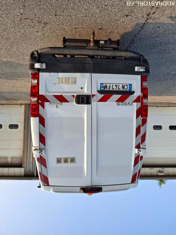 FOURGON ATELIER IVECO - 35C15 - 2012 / 365974 KM (CN747FK) - Panel van: picture 2 FOURGON ATELIER IVECO - 35C15 - 2012 / 365974 KM (CN747FK) - Panel van: picture 2