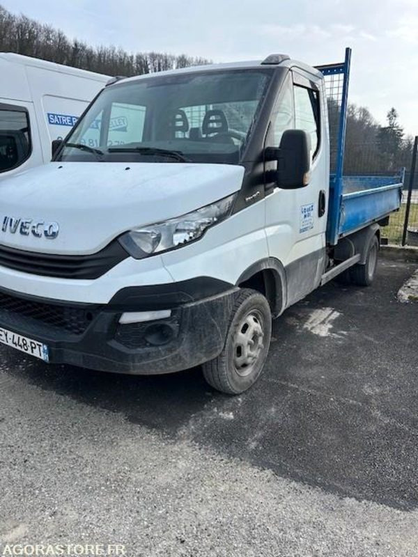 FOURGON BENNE 3.5 T IVECO DAILY 35-150 2018 120 000 KM - Tipper van: picture 1 FOURGON BENNE 3.5 T IVECO DAILY 35-150 2018 120 000 KM - Tipper van: picture 1