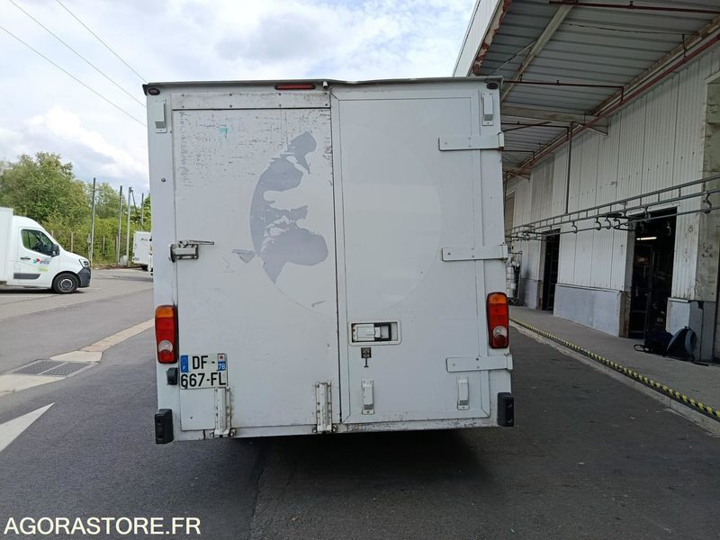 FOURGON RENAULT MASTER- 2014 - DF667FL- 286495 KM - Panel van: picture 4 FOURGON RENAULT MASTER- 2014 - DF667FL- 286495 KM - Panel van: picture 4