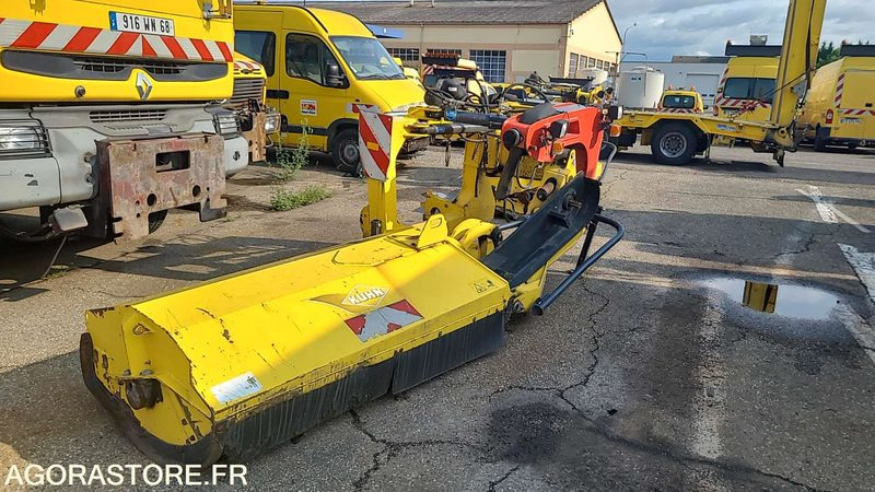 Faucheuse d'accotement KUHN - 2013 - Verge mower: picture 2 Faucheuse d'accotement KUHN - 2013 - Verge mower: picture 2