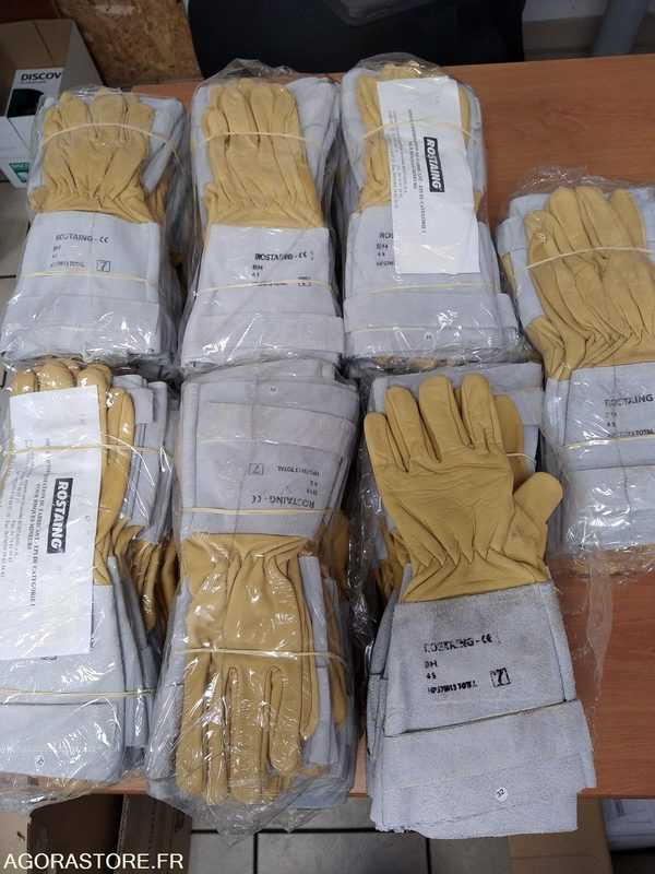GANTS CUIR AVEC LONGUE MANCHETTE TAILLE 7 - LOT 70 PAIRES - Tool/ Equipment: picture 1 GANTS CUIR AVEC LONGUE MANCHETTE TAILLE 7 - LOT 70 PAIRES - Tool/ Equipment: picture 1