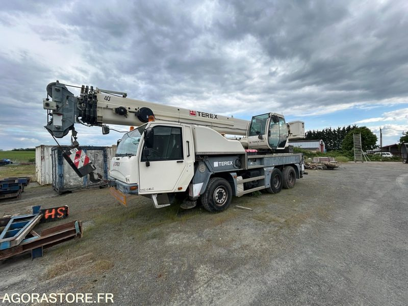 GRUE TERREX TC40L - 2008 - 53 656 KM - All terrain crane: picture 1 GRUE TERREX TC40L - 2008 - 53 656 KM - All terrain crane: picture 1