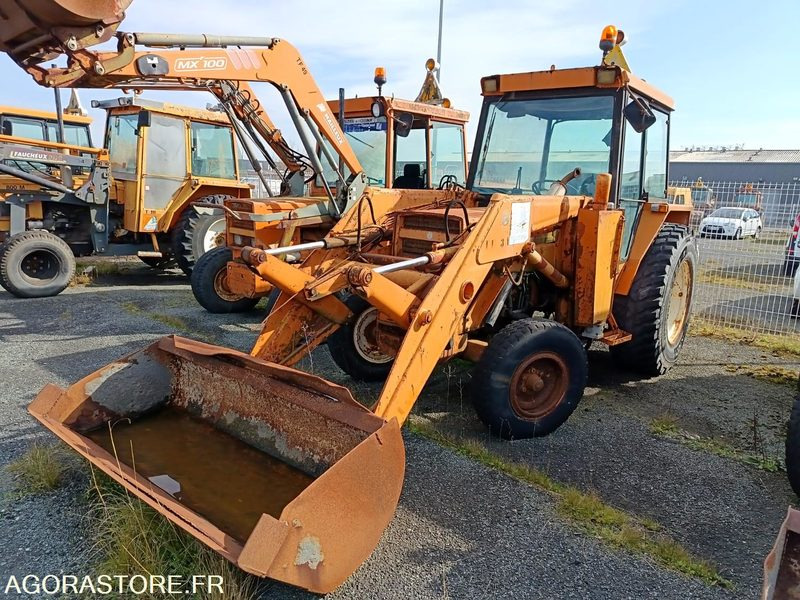 GS-326-KZ Tracteur Renault 652 + chargeur - Farm tractor: picture 2 GS-326-KZ Tracteur Renault 652 + chargeur - Farm tractor: picture 2