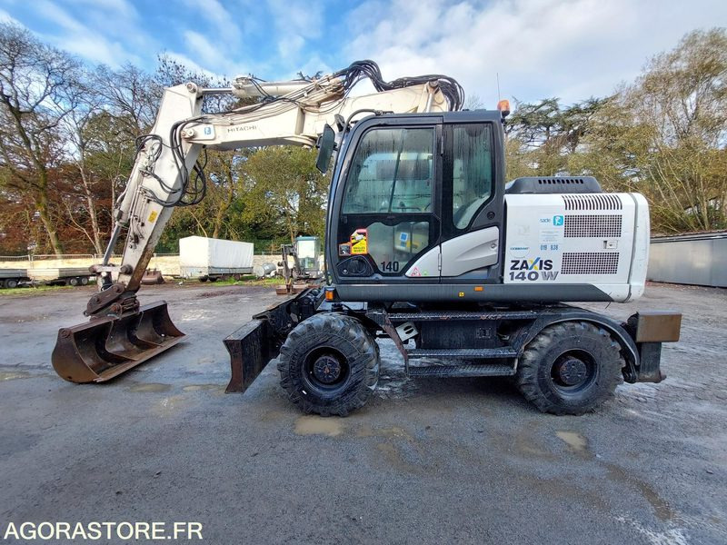 HITACHI 140 - Excavator: picture 1 HITACHI 140 - Excavator: picture 1