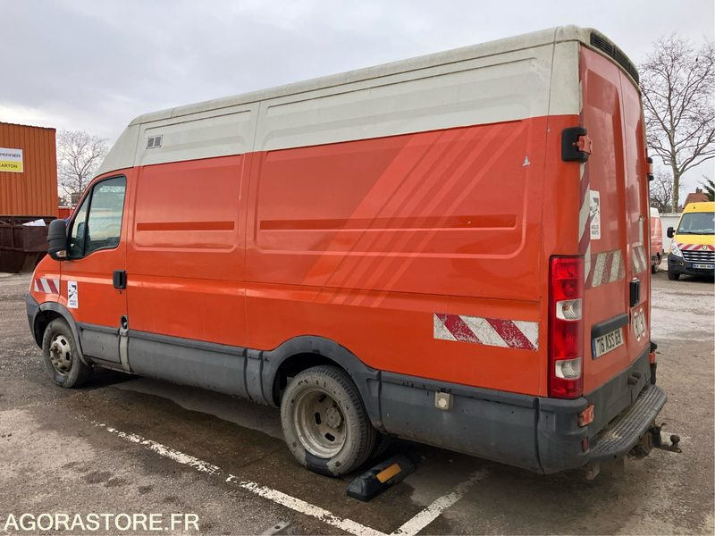 IVECO - 50C15 - 2007 / 332349 KM (P2001860) - Panel van: picture 1 IVECO - 50C15 - 2007 / 332349 KM (P2001860) - Panel van: picture 1
