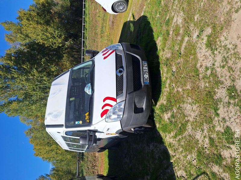 IVECO BUS DAILY N°102095 - Minibus, Passenger van: picture 1 IVECO BUS DAILY N°102095 - Minibus, Passenger van: picture 1