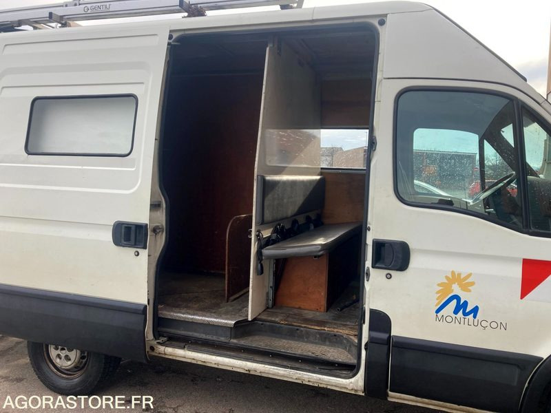 IVECO DAILY - 2006 - 148019KM - Panel van: picture 4 IVECO DAILY - 2006 - 148019KM - Panel van: picture 4