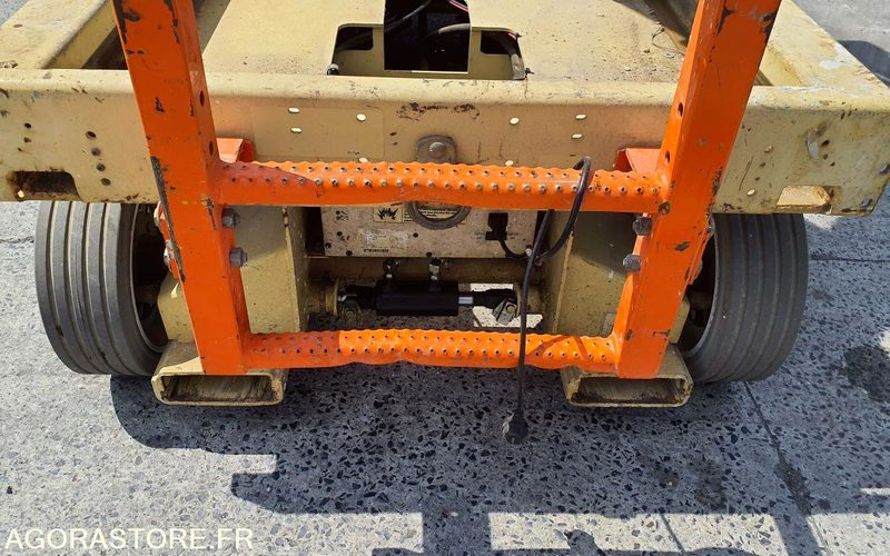 JLG 2646 ES NACELLE CISEAU ÉLECTRIQUE 10 M ÉTROIT - Aerial platform: picture 5 JLG 2646 ES NACELLE CISEAU ÉLECTRIQUE 10 M ÉTROIT - Aerial platform: picture 5