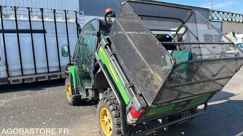 JOHN DEERE XUV 4X4 - 2012 - 3142h - Side-by-side/ ATV: picture 3 JOHN DEERE XUV 4X4 - 2012 - 3142h - Side-by-side/ ATV: picture 3
