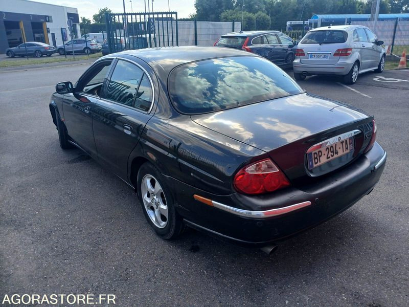 Jaguar S-Type full options - 2001 - 293400km - Car: picture 4 Jaguar S-Type full options - 2001 - 293400km - Car: picture 4