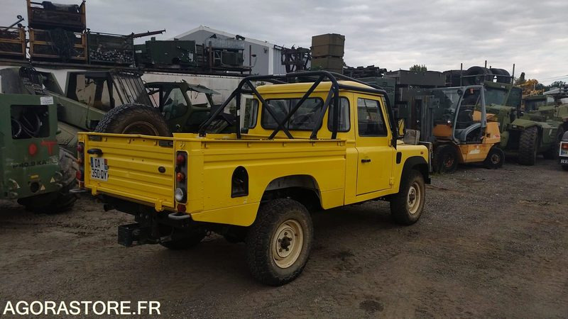 LAND ROVER DEFENDER - 2003 - 98879km - Car: picture 3 LAND ROVER DEFENDER - 2003 - 98879km - Car: picture 3