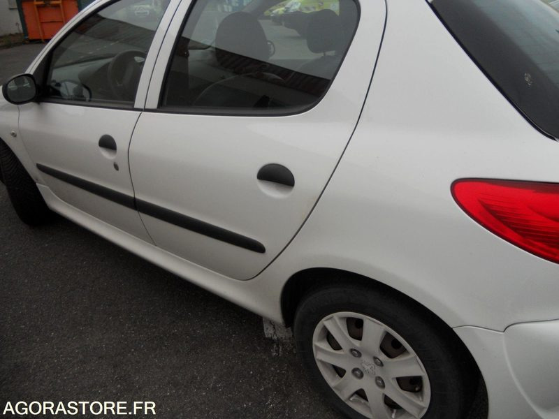LOT 6 SLT - PEUGEOT 206+ - Car: picture 4 LOT 6 SLT - PEUGEOT 206+ - Car: picture 4