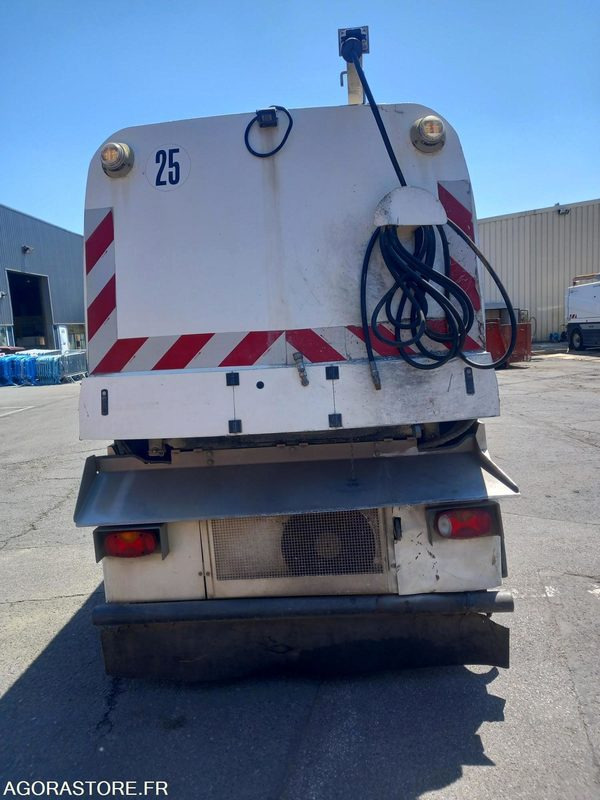 Laveuse BUCHER City Lave 5000 - Road sweeper: picture 4 Laveuse BUCHER City Lave 5000 - Road sweeper: picture 4