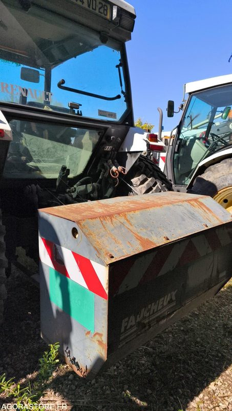 Lot Renault - Tracteur ergos 110-CF 056 - 2001 - 11404 et CHARGEUR FAUCHEUX TRF0 - Farm tractor: picture 4 Lot Renault - Tracteur ergos 110-CF 056 - 2001 - 11404 et CHARGEUR FAUCHEUX TRF0 - Farm tractor: picture 4