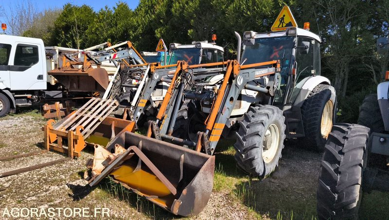 Lot Renault - Tracteur ergos 110-CF 056 - 2001 - 11404 et CHARGEUR FAUCHEUX TRF0 - Farm tractor: picture 1 Lot Renault - Tracteur ergos 110-CF 056 - 2001 - 11404 et CHARGEUR FAUCHEUX TRF0 - Farm tractor: picture 1