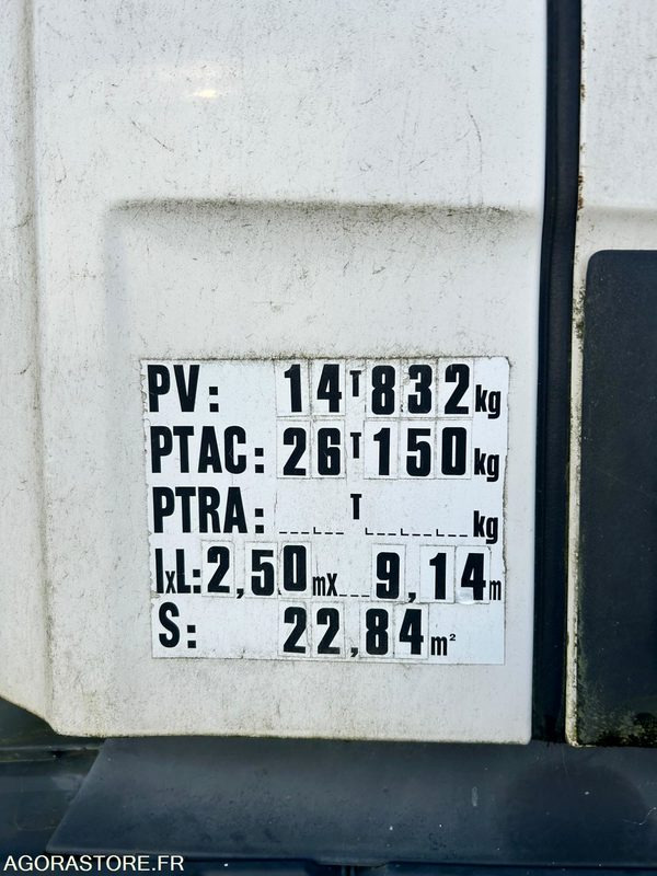 Lot de camions BOM - Garbage truck: picture 2 Lot de camions BOM - Garbage truck: picture 2