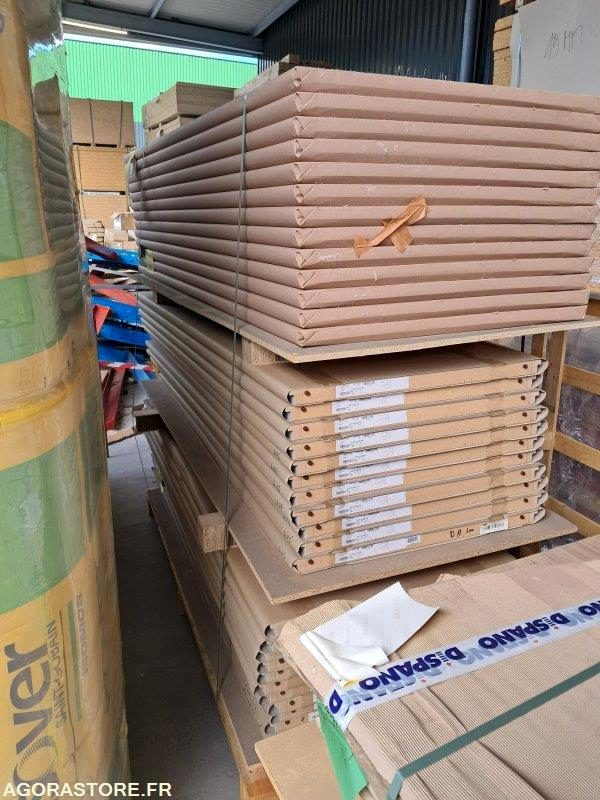 Lot de menuiseries LEBODOORS - Tool/ Equipment: picture 3 Lot de menuiseries LEBODOORS - Tool/ Equipment: picture 3