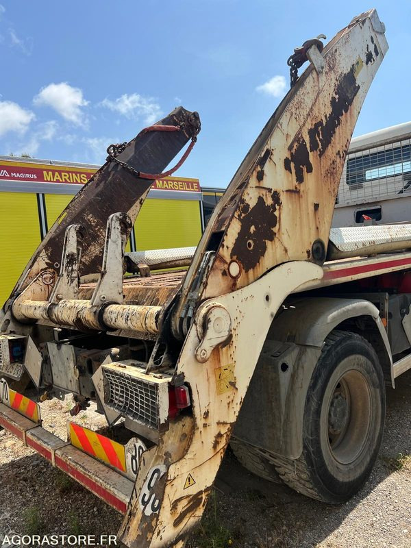 MAN 4X2 MULTICHAINE - 2005 - 538000 Kms - Skip loader truck: picture 4 MAN 4X2 MULTICHAINE - 2005 - 538000 Kms - Skip loader truck: picture 4