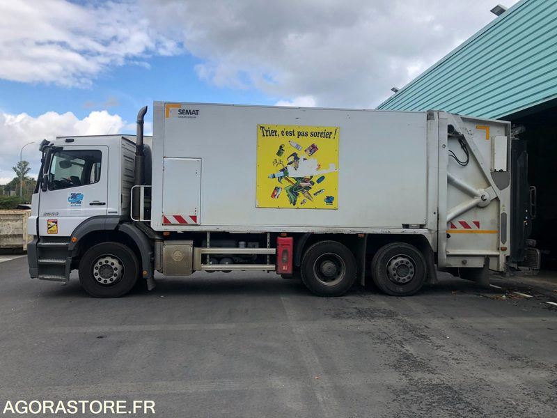 MERCEDES AXOR 26T-21m3 - 287235 kms - 2014 - Garbage truck: picture 3 MERCEDES AXOR 26T-21m3 - 287235 kms - 2014 - Garbage truck: picture 3
