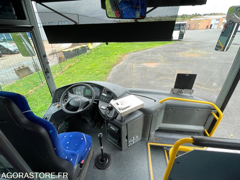 MERCEDES INTOURO N°095010 - School bus: picture 5 MERCEDES INTOURO N°095010 - School bus: picture 5