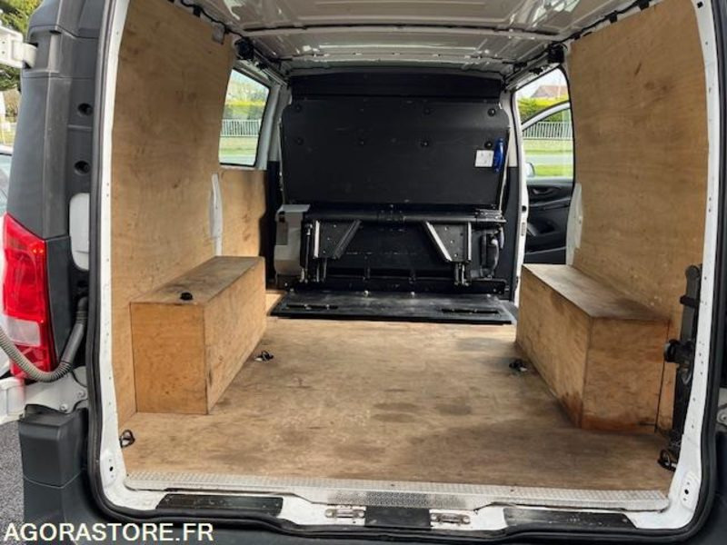 MERCEDES VITO MIXTO 116 CDI LONG 5 PLACES - Panel van: picture 3 MERCEDES VITO MIXTO 116 CDI LONG 5 PLACES - Panel van: picture 3