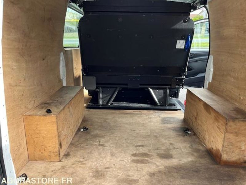 MERCEDES VITO MIXTO 116 CDI LONG 5 PLACES - Panel van: picture 2 MERCEDES VITO MIXTO 116 CDI LONG 5 PLACES - Panel van: picture 2
