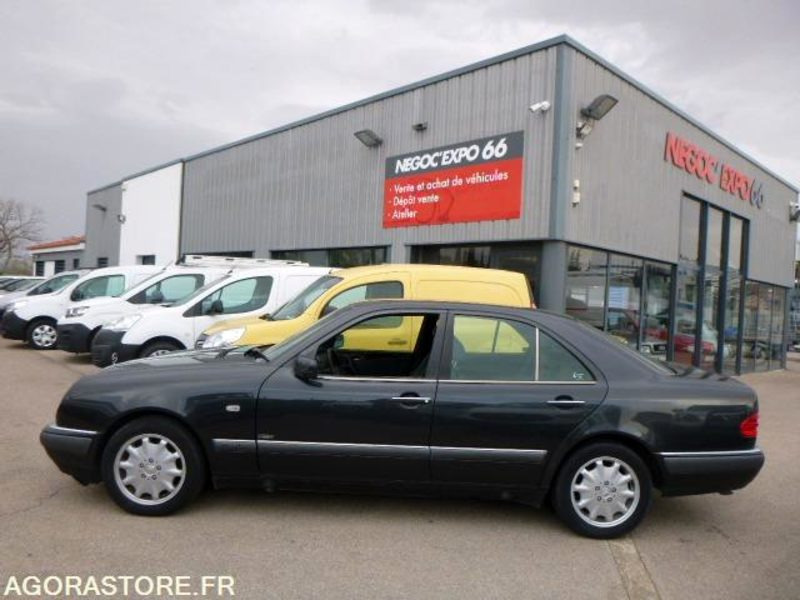 MERCEDES classe E 420 v8 W210 - 1996 - immatriculation espagnole - Car: picture 2 MERCEDES classe E 420 v8 W210 - 1996 - immatriculation espagnole - Car: picture 2
